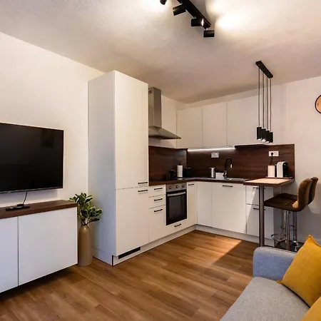 Bruno, Novigrad Lägenhet